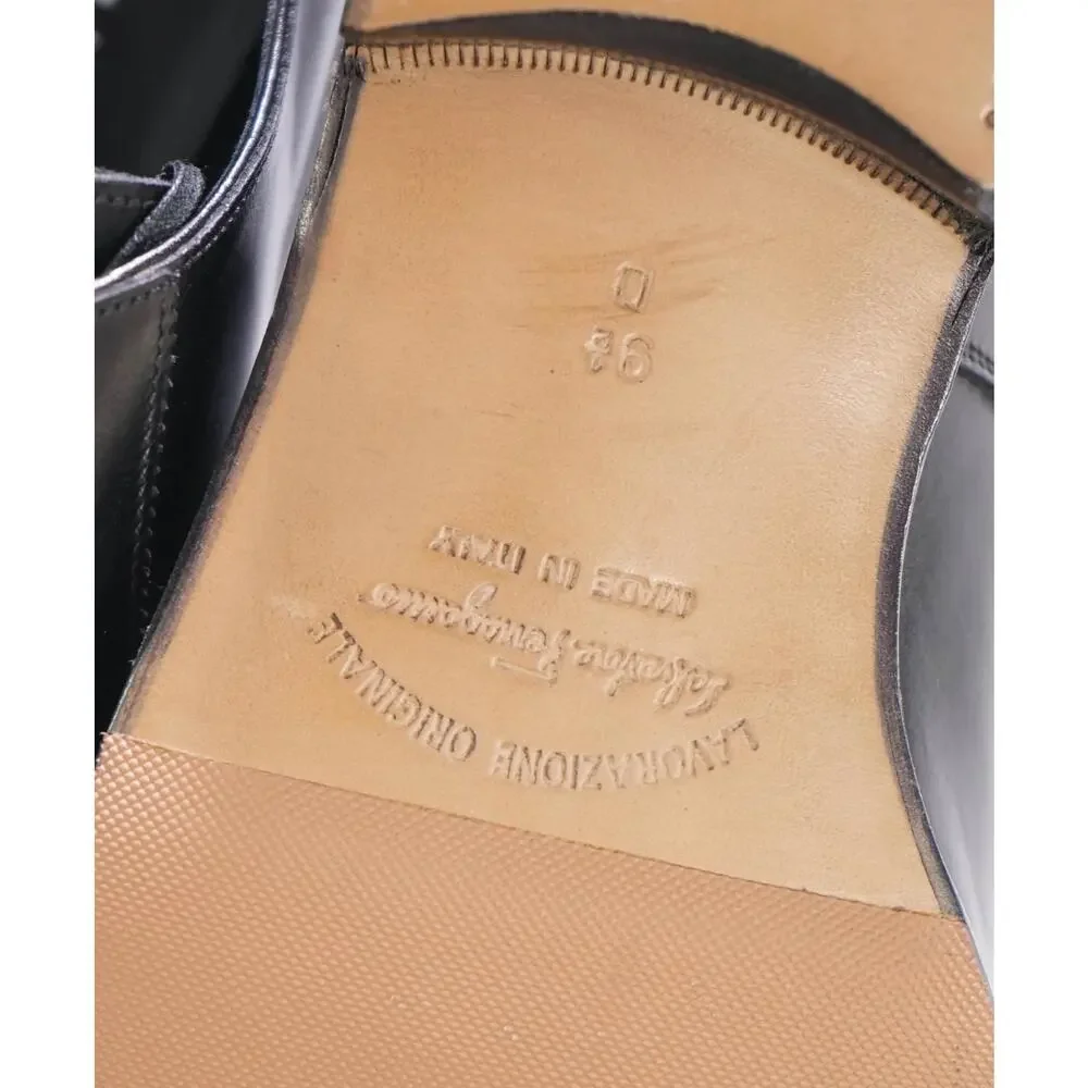 $1,150 FERRAGAMO - Black Leather Derby - 9.5 D